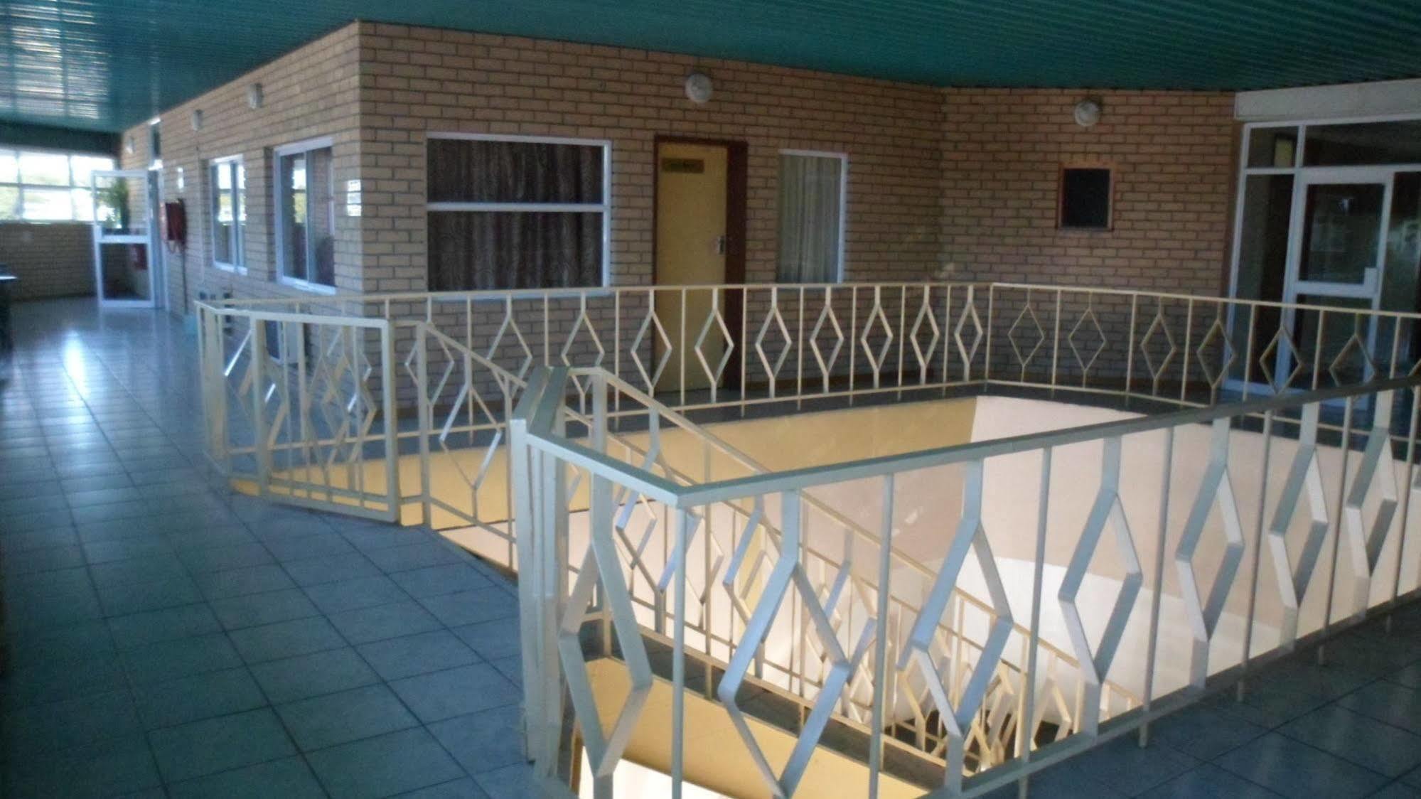 Centre Lodge Maun Exterior foto